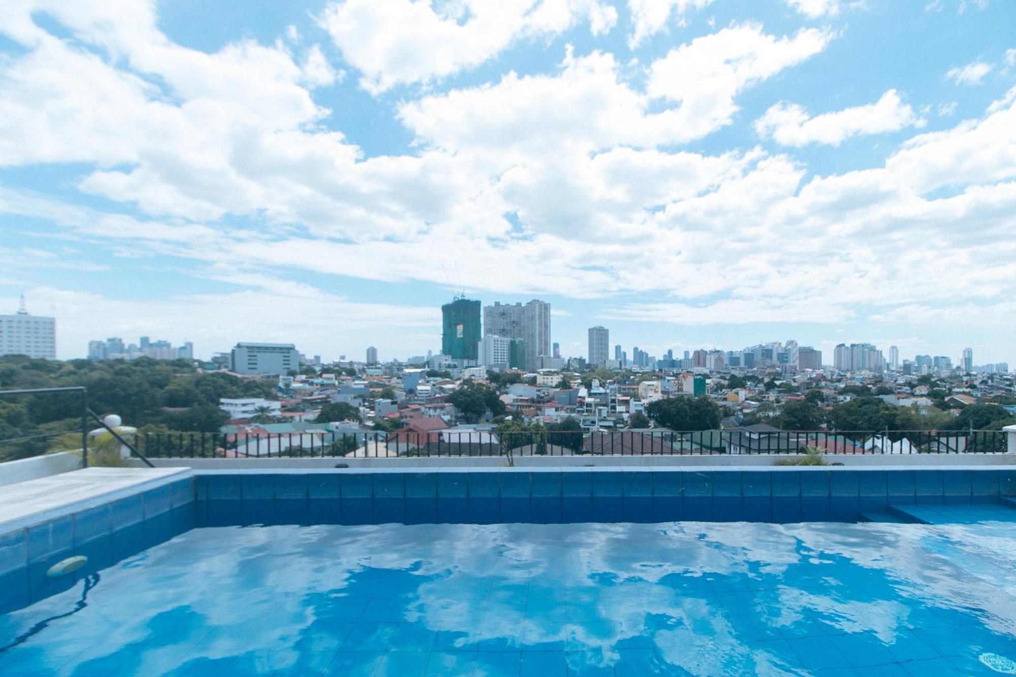 59 Xavierville By Reddoorz Cubao エクステリア 写真